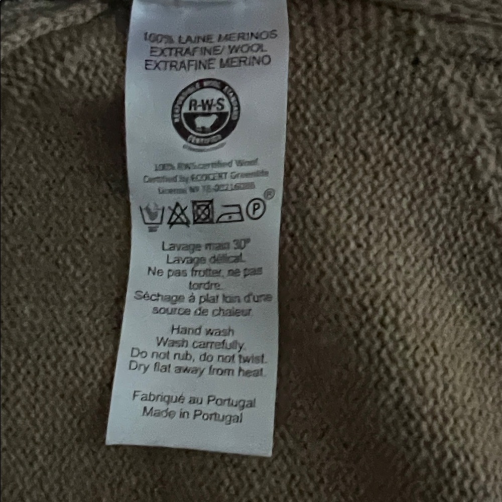 Women's V-Neck Sweater - Brown - Picture 5 of 5